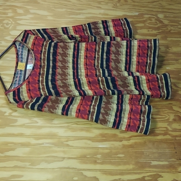 Ruby Red Top - Picture 3 of 6